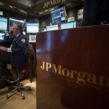 Las acciones bancarias fueron las más golpeadas en Wall Street. Las acciones bancarias fueron las más golpeadas en Wall Street.