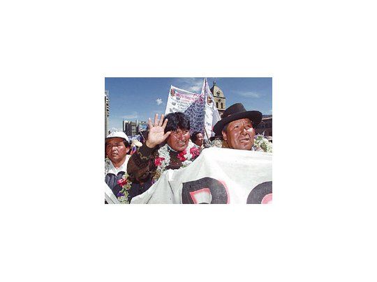El diputado izquierdista boliviano Evo Morales volvió ayer a encabezar una manifestación indígena por la nacionalización inmediata del gas.