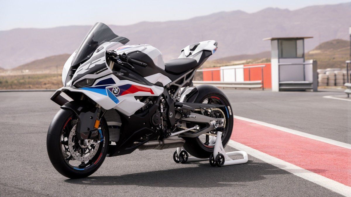 BMW Motorrad returns to the sport segment with the new S 1000 RR