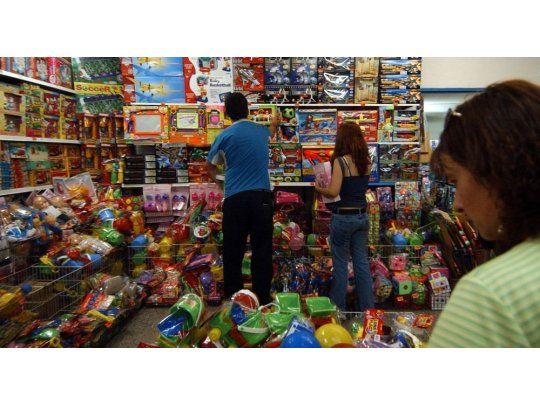 Navidad austera: casi la mitad de los argentinos gastará menos este año