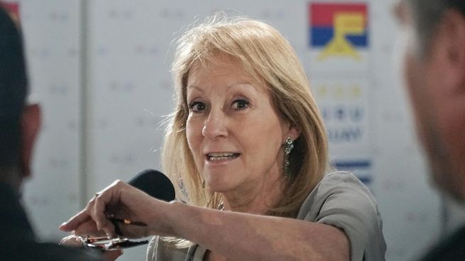 La vicepresidenta electa Carolina Cosse valoró la democracia uruguaya de cara a la transición.