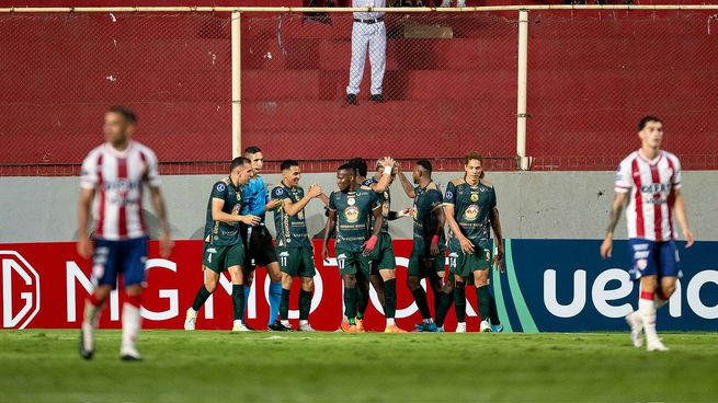 Unión perdió en casa y se despidió de la Sudamericana.