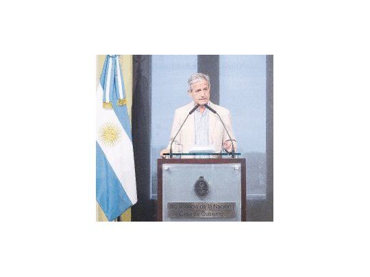 El ministro de Modernización, Andrés Ibarra, ayer explicó los planes para achicar la planta de personal que considera que en algunas áreas tuvo un crecimiento indiscriminado. Avanzará en reflejar los datos de cada ministerio.