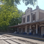 El pueblo que combina tranquilidad, gastronomía de campo y espacios históricos. El pueblo que combina tranquilidad, gastronomía de campo y espacios históricos.