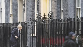 EN CASA. El premier británico, Boris Johnson, está acusado de haber celebrado varias fiestas clandestinas en su residencia oficial en plena cuarentena dura.