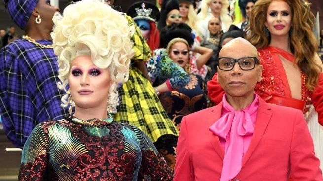The Vivienne junto a RuPaul.