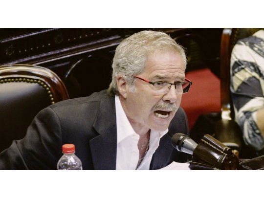 Campaña. El diputado massista Felipe Solá se quejó de que el camino que inició él contra el narcotráfico “fue interrumpido” en Buenos Aires.