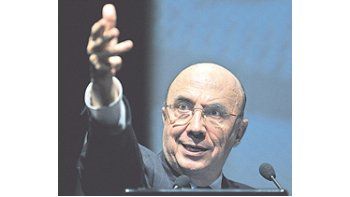 Meirelles, con un pie fuera del Banco Central