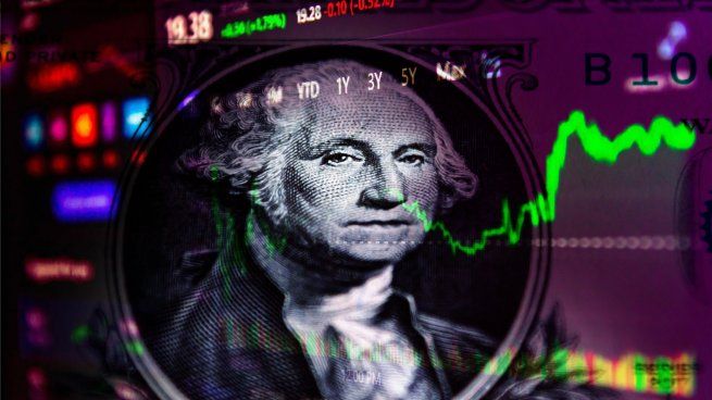 El dólar apunta a una baja este lunes 13 de octubre. 