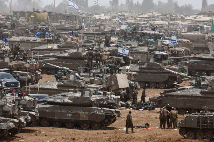 El ejército israelí avanza en la Franja de Gaza. 