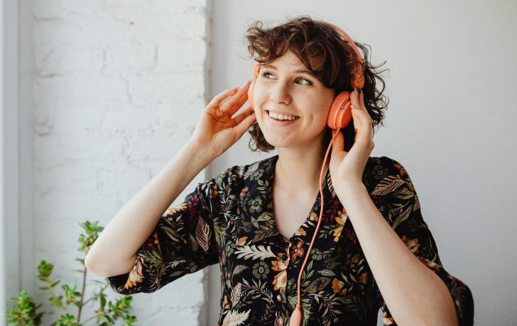Esta es la lista oficial de canciones para recibir la primavera en 2025.