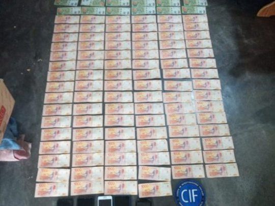Secuestraron $200 mil y elementos informáticos.