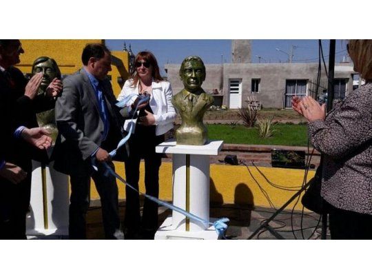 El busto de Macri en Córdoba