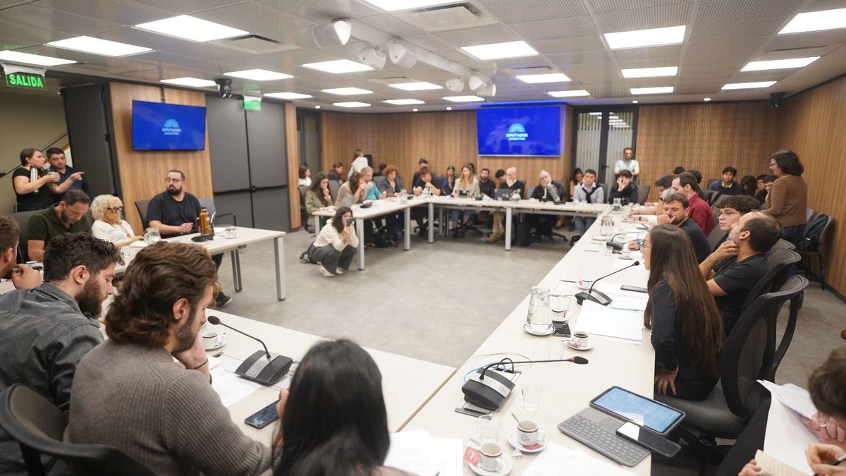 Amenazas de tiroteo en secundarias: diputados tuvieron su primera reunión para mitigar los riesgos