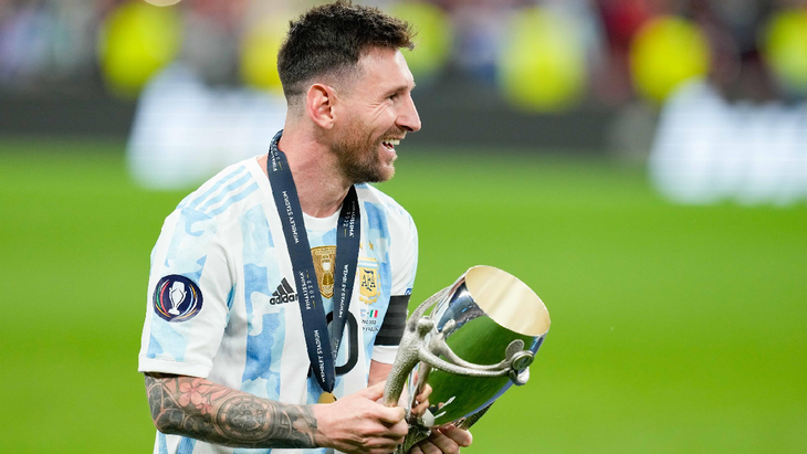 Messi with the Finalissima 2022 trophy