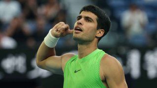 Carlos Alcaraz logró un épico triunfo tras cinco horas y media de encuentro. Carlos Alcaraz logró un épico triunfo tras cinco horas y media de encuentro.