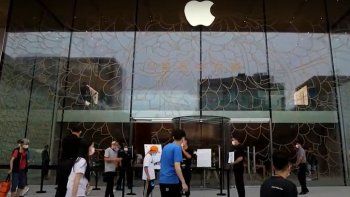 Muchos chinos podr&iacute;an dejar de utilizar iPhone, advirti&oacute; un vocero oficial.