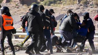Asimismo se encomendó a las autoridades correspondientes que con la celeridad que el caso amerita, se dilucide la actuación de las fuerzas de seguridad en las denuncias pertinentes que continúan en trámite.