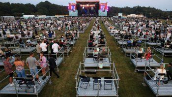 Concierto con distanciamiento social desarrollado en agosto en el Gosforth Park de Newcastle, Inglaterra.