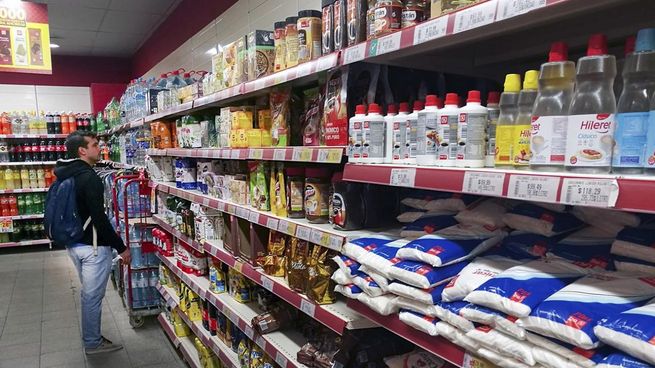Las ventas en comercios tuvieron un leve crecimiento en mayo.