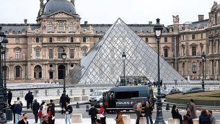 El Museo del Louvre sufrió un millnario robo El Museo del Louvre sufrió un millnario robo