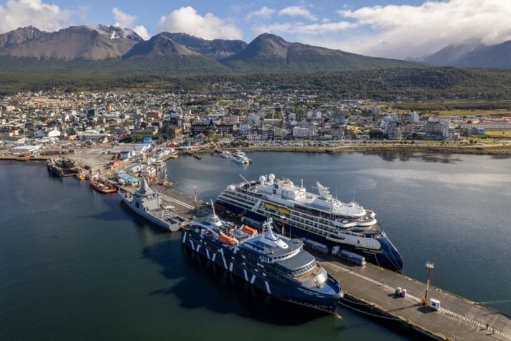 El puerto de Ushuaia es objeto de una dura pulseada entre Nación y Tierra del Fuego. El puerto de Ushuaia es objeto de una dura pulseada entre Nación y Tierra del Fuego.