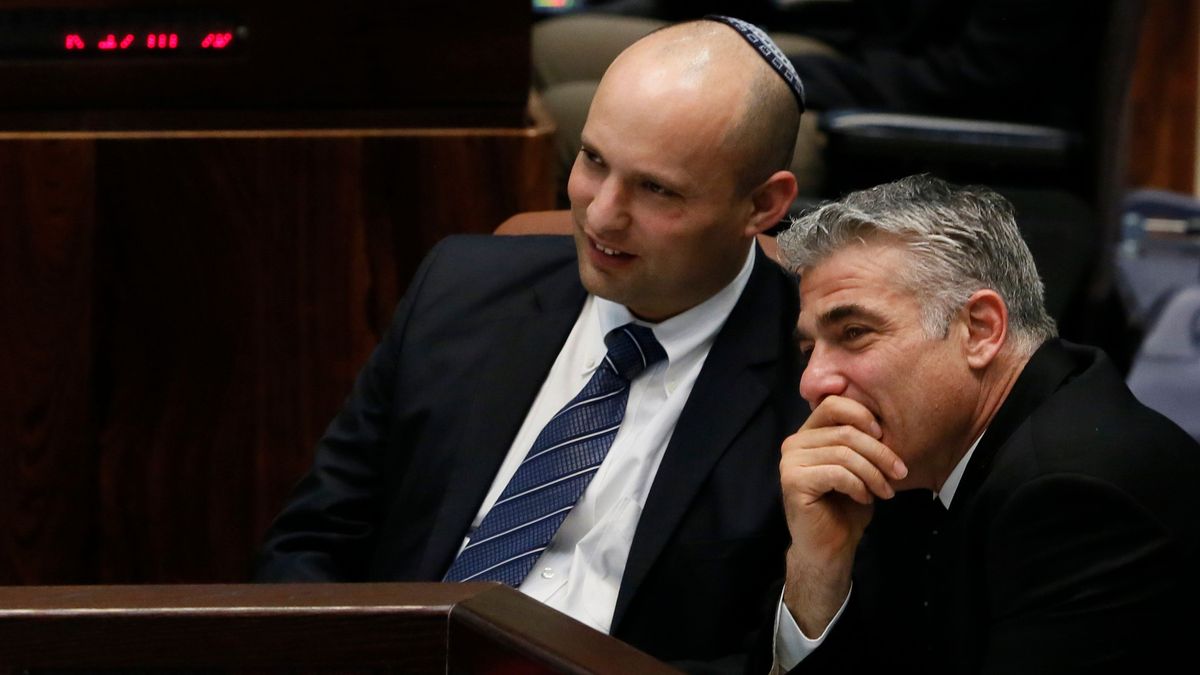 the parliament votes its dissolution and new elections