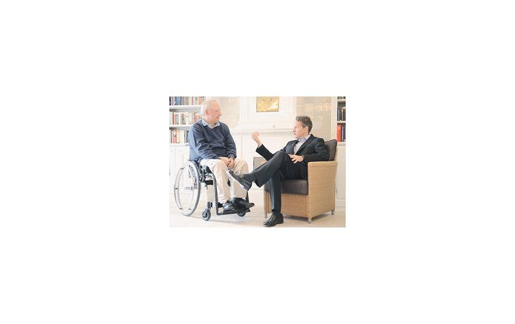 Los jefes de las finanzas de EE.UU. y de Alemania, Timothy Geithner y Wolfgang Schäuble, respectivamente, se reunieron ayer en una isla germana para coordinar frenar la crisis.