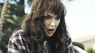 Winona Ryder es ampliamente conocida por su extensa carrera y éxito innegable. Winona Ryder es ampliamente conocida por su extensa carrera y éxito innegable.