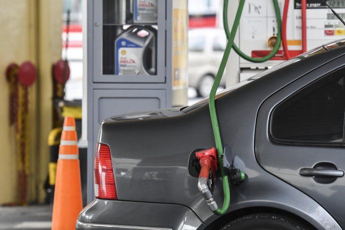 El Gobierno subió los impuestos a los combustibles y se espera un nuevo ajuste en los surtidores