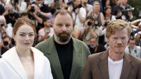 El trio viene de ser parte de la película Kinds of Kindness.