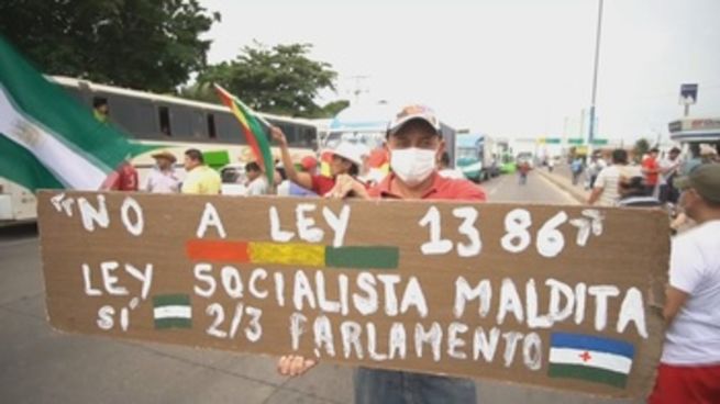 Los departamentos de Santa Cruz y Potosí lideran las protestas contra una ley contra el blanqueo de capitales.