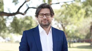 Alejandro Grillo, legislador porteño por el bloque de Fuerza Buenos Aires. Alejandro Grillo, legislador porteño por el bloque de Fuerza Buenos Aires.