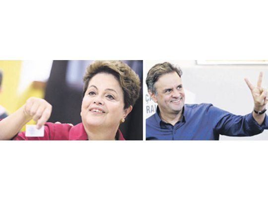 Al votar, la presidenta Rousseff (izquierda) dijo saber que la elección se definiría en la segunda vuelta y se mostró preparada para el nuevo round. Su rival, el candidato del mercado, Aécio Neves (derecha), inició ayer mismo la campaña  por el apoyo de la ecologista Marina Silva, que obtuvo el tercer lugar.