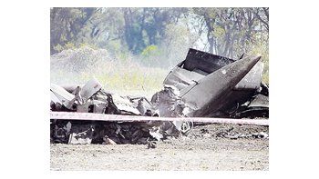 ámbito.com | Se estrelló en cercanías de la localidad de Reconquista; el piloto murió, a pesar de salir despedido con el paracaídas.