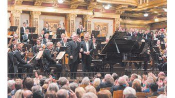 ámbito.com | En la Musikverein el concierto de lujo con la Orquesta Filarmónica de Viena, con Zubin Mehta, y Daniel Barenboim como pianista solista.