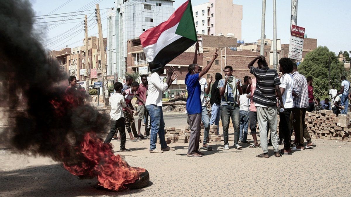 27 deaths in Sudan due to clashes between the army and paramilitaries: Foreign Ministry expressed concern