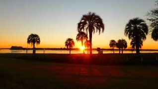 Es conocida como el Caribe del Litoral por sus aguas claras y su playa soñada. Es conocida como el Caribe del Litoral por sus aguas claras y su playa soñada.