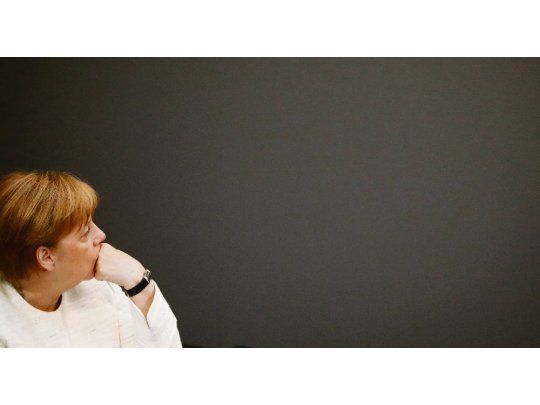 dilema. Por aceptar las condiciones de sus socios ubicados más a la derecha, Angela Merkel se arriesga a perder a los socialdemócratas.