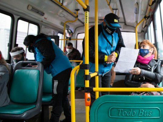En la etapa 4 el transporte público estará abierto al público en general y se levantará el aforo en la red de subtes.