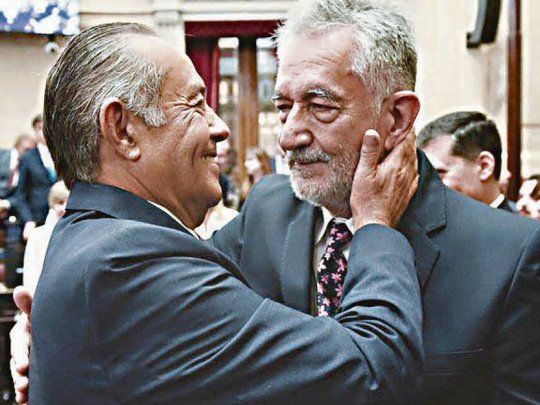 Diferencias. ¿Una grieta insalvable? Los hermanos Rodríguez Saá, enfrentados por la candidatura.
