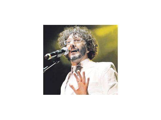 Con el multitudinario show en el Club GEBA, el músico rosarino puso el broche de oro a la gira de presentación de su último disco, «Confiá».
