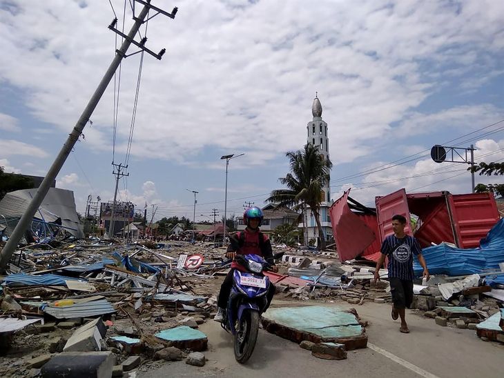 El sismo en Indonesia se registró pasada la medianoche de la Argentina y tuvo su epicentro al norte de la isla de Flores.