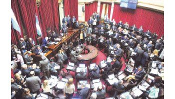 ámbito.com | Debates durante el fin del Gobierno de Cristina de Kirchner. El Senado será protagonista de la extensión de sesiones ordinarias: los dos nominados para la Corte Suprema, en el medio de la estrategia.