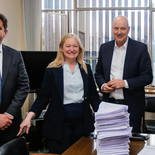 Federico Sturzenegger estuvo en noviembre en Mendoza junto a la vicegobernadora Hebe Casado, para escuchar al sector viñatero. Federico Sturzenegger estuvo en noviembre en Mendoza junto a la vicegobernadora Hebe Casado, para escuchar al sector viñatero.