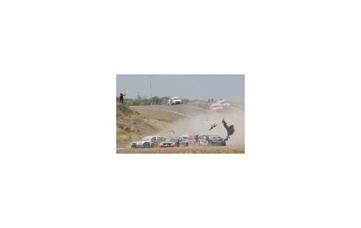 Brian Smith quedó internado luego del accidente que sufrió en Comodoro Rivadavia.