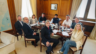 La primera reunión con Diego Santilli y sin Manuel Adorni.