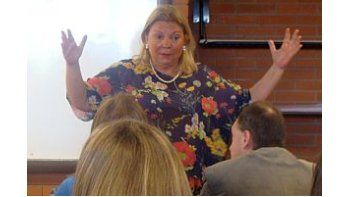 Elisa Carrió respondió preguntas ante los alumnos de la Universidad de Belgrano y pidió el voto para aumentar presión a la Justicia para que investigue casos de corrupción.