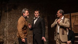 Incidente en Vichy, la más nominada del teatro independiente. Patricio Coutoune, Mateo Charino y Mario Petrosini, nominados por actuación. Incidente en Vichy, la más nominada del teatro independiente. Patricio Coutoune, Mateo Charino y Mario Petrosini, nominados por actuación.