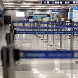 Más de 20.000 pasajeros se verán afectados por cancelaciones y reprogramaciones de vuelos nacionales. Más de 20.000 pasajeros se verán afectados por cancelaciones y reprogramaciones de vuelos nacionales.